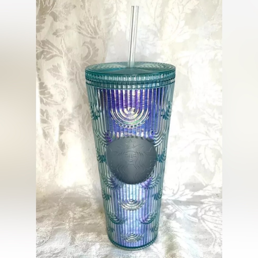 STARBUCK’s Mermaid Scale Tumbler 24 Oz. Spring 2022 Iridescent Aqua Purple Cold